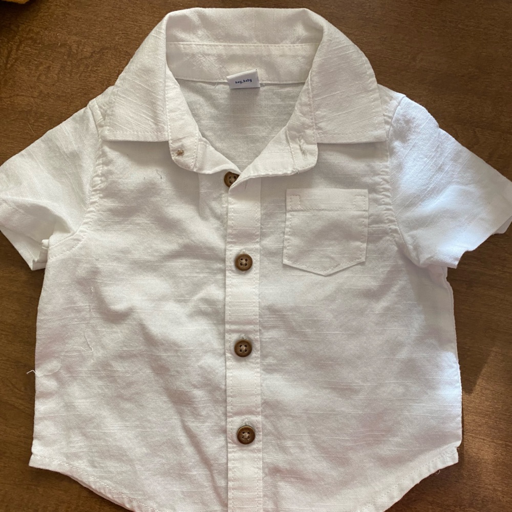 Old Navy Short Sleeve Button Up. 0-3 Month